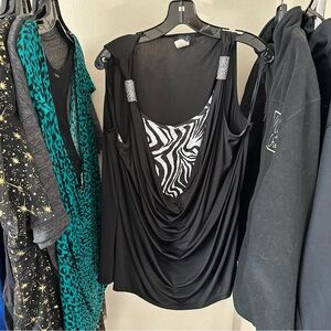 Debs Black Zebra Print Women's Top (2XL) 🌻